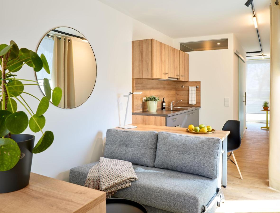 Modern Ausgebauter Ueberseecontainer Als Tiny House Wertheim Eksteriør bilde