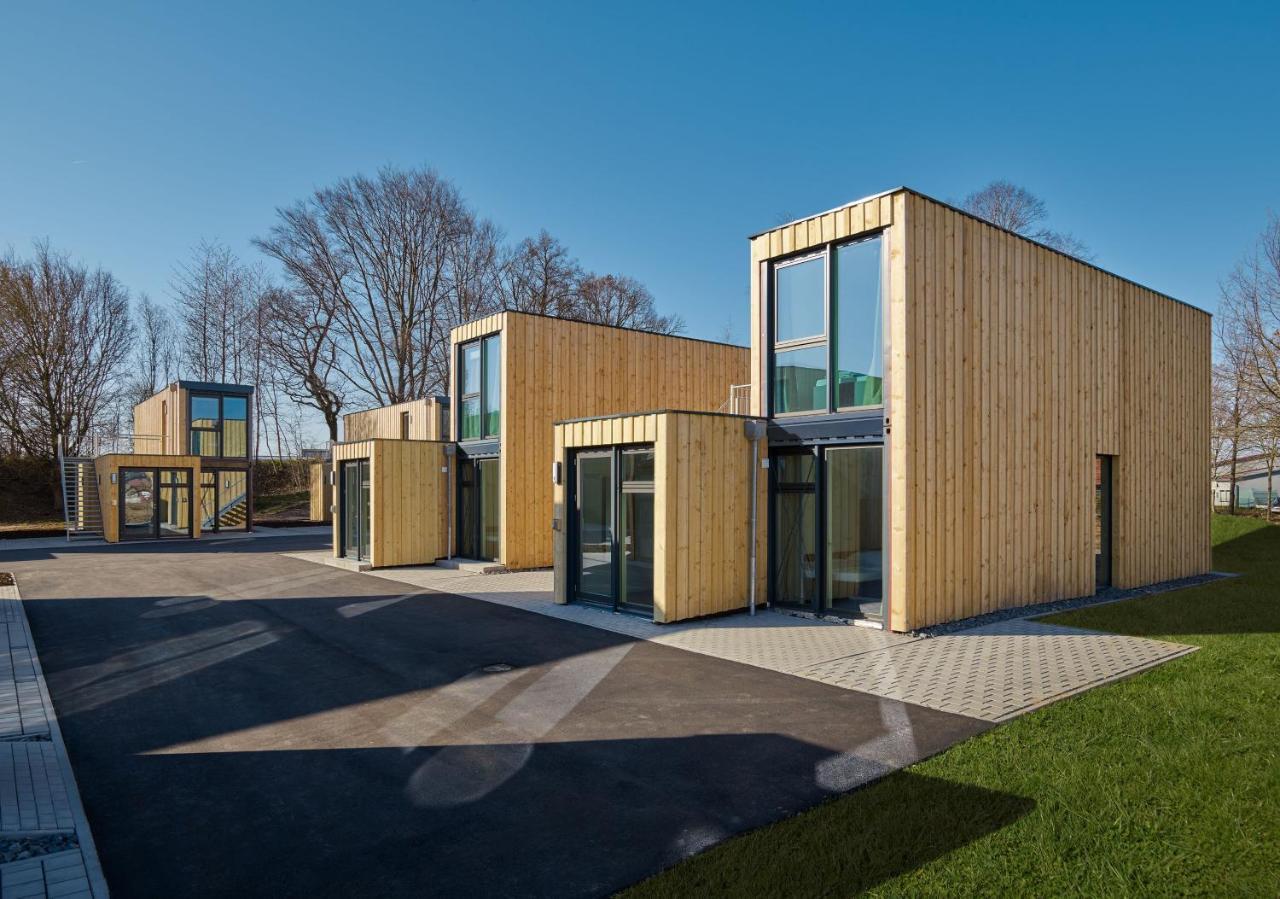 Modern Ausgebauter Ueberseecontainer Als Tiny House Wertheim Eksteriør bilde